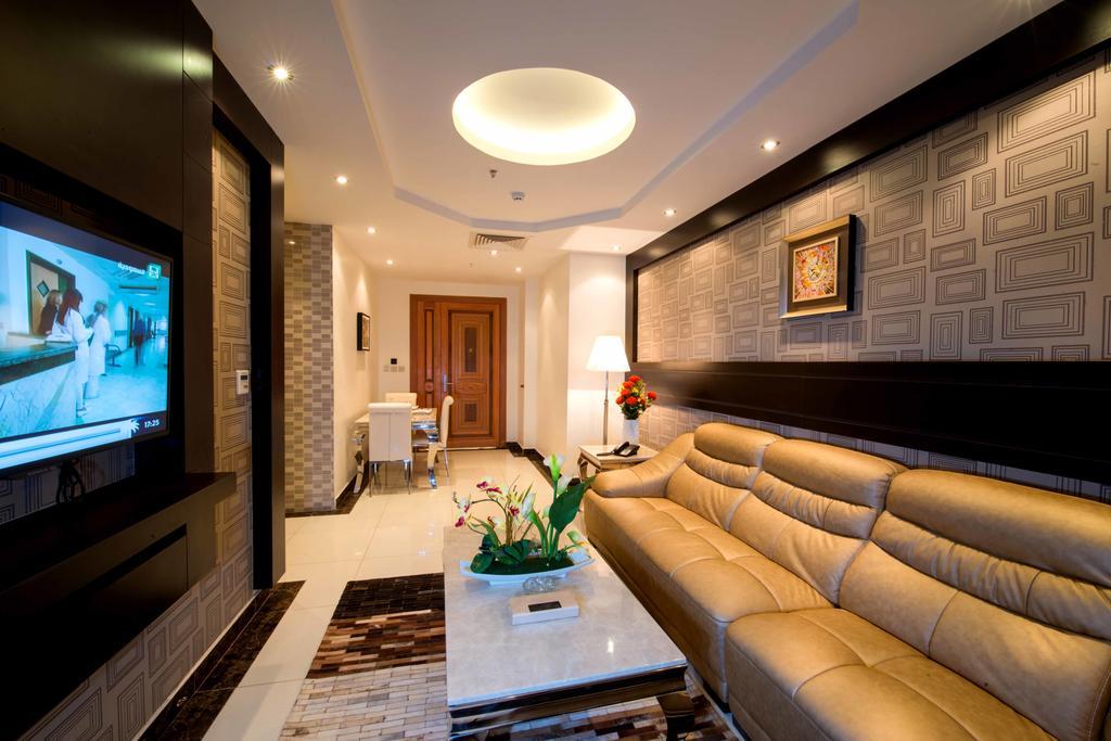 Al Yamama Palace Hotel Suites Rijád Pokoj fotografie