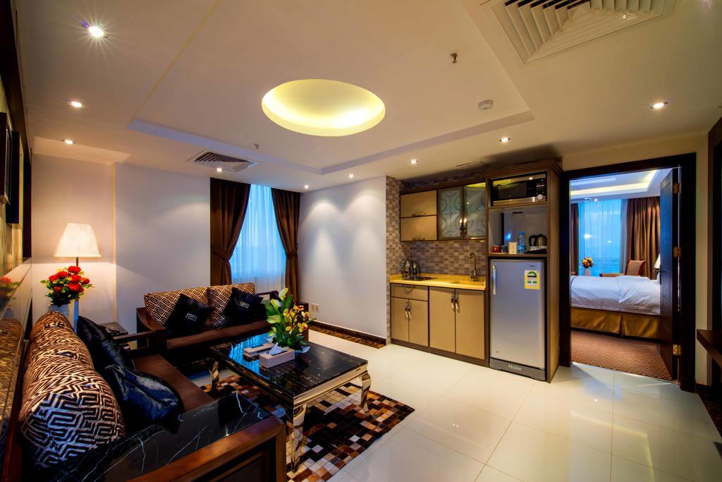 Al Yamama Palace Hotel Suites Rijád Pokoj fotografie